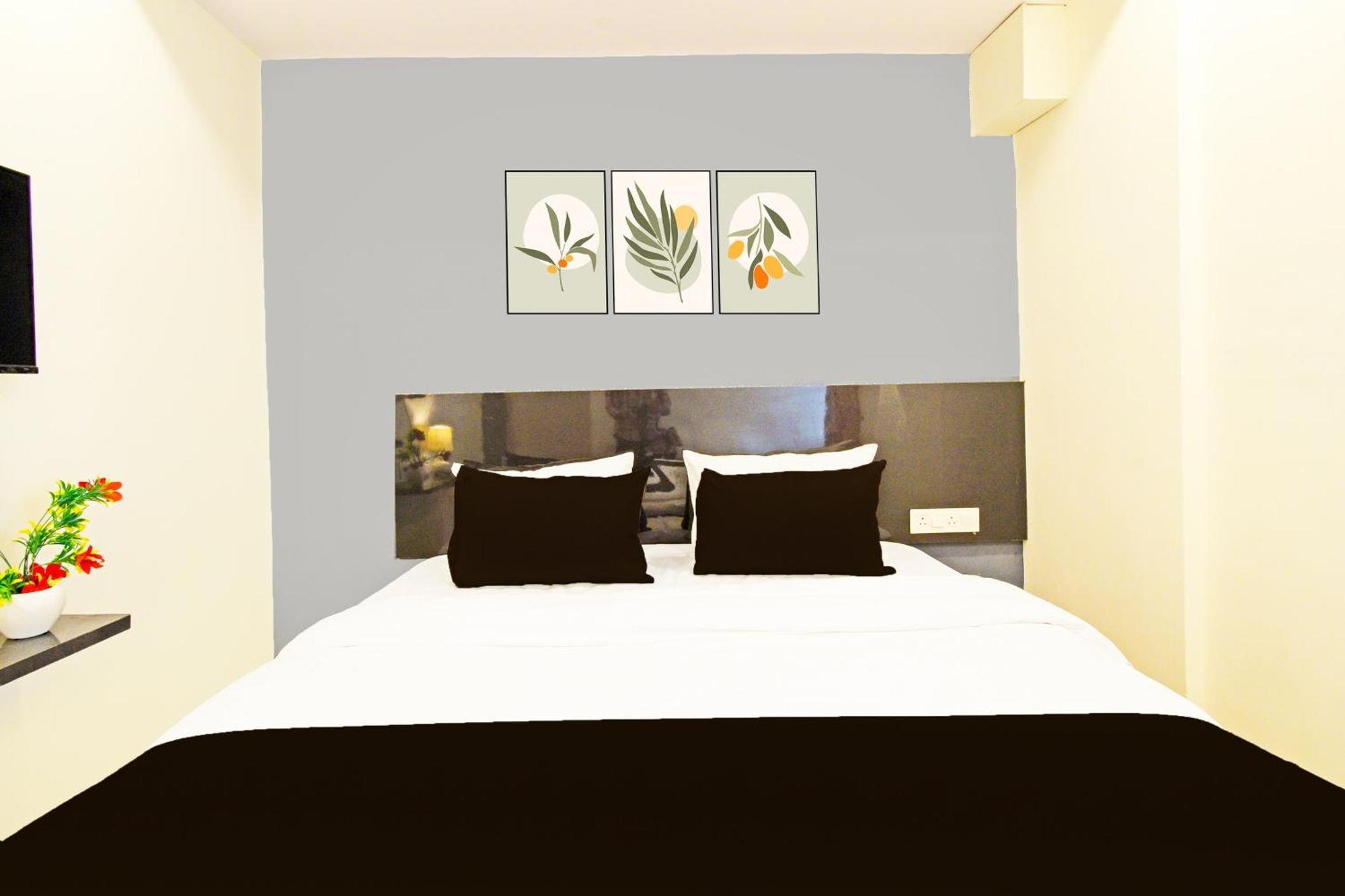 Hotel O Malani Inn Hyderabad Eksteriør billede